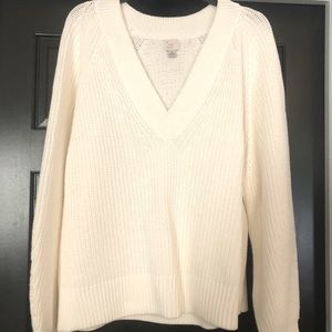 Cozy off white sweater in XL